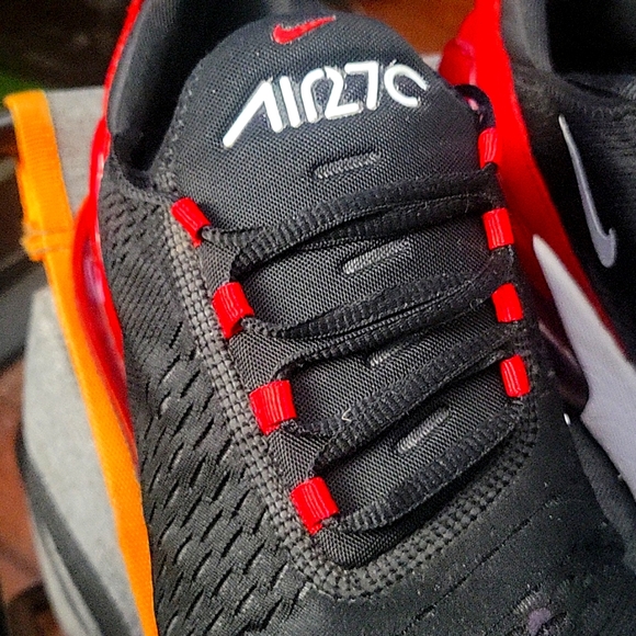 Nike Air Max 270 black red white size 12 - Picture 7 of 14